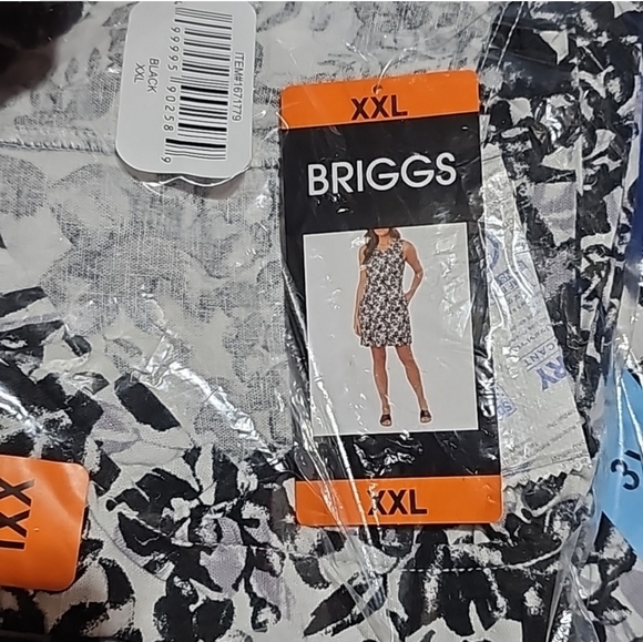 Briggs New York Dresses & Skirts - Briggs Ladies' Ruffle V-Neck Linen Blend Dress